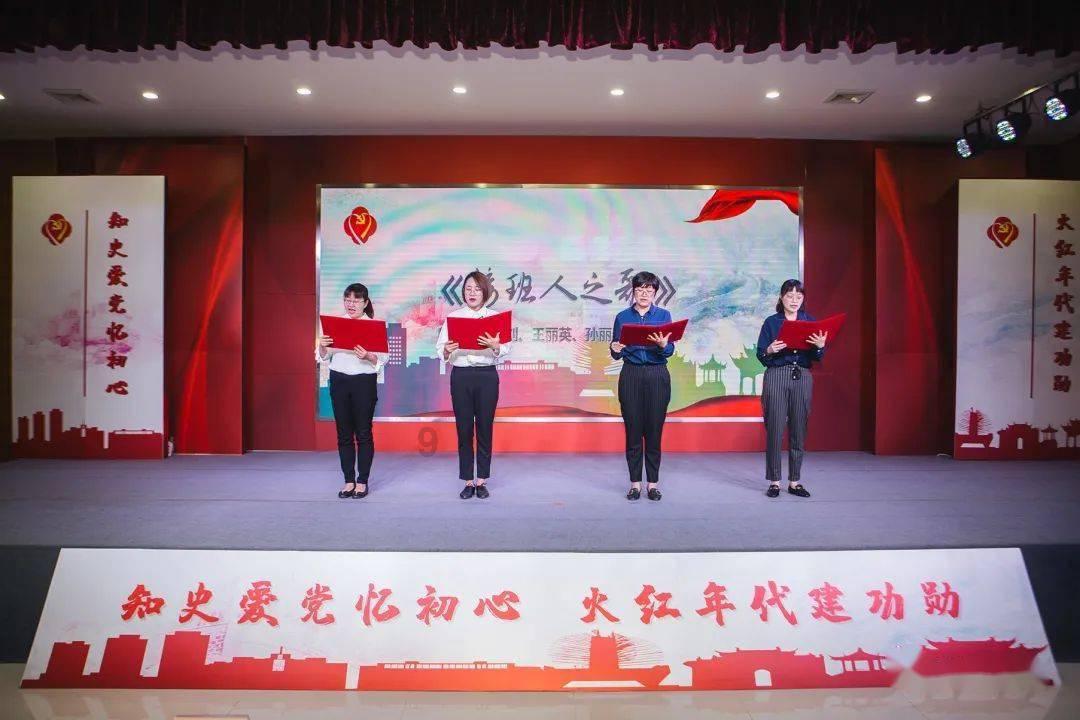 救援男孩与狗